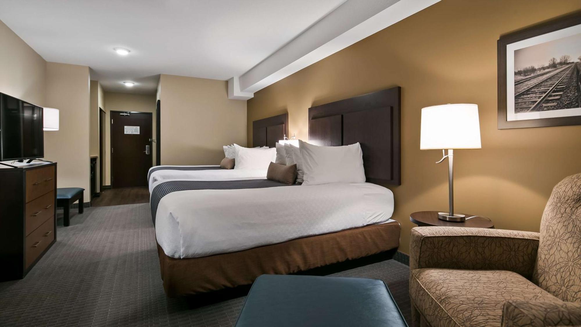 Best Western Plus Lacombe Inn&Suites Extérieur photo